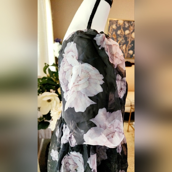 Rose Peony Maxi Dress - Picture 3 of 5